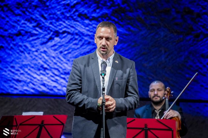 Megnyílt a Dohnányi terem