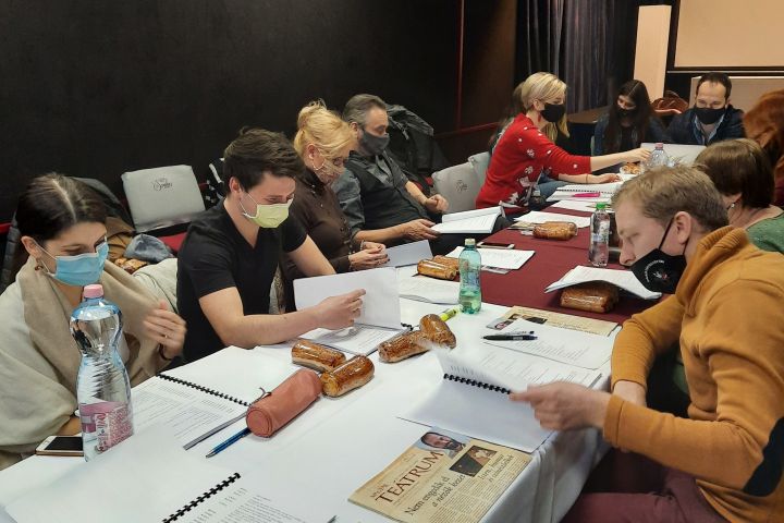 Az Énekes madár dalolni készül