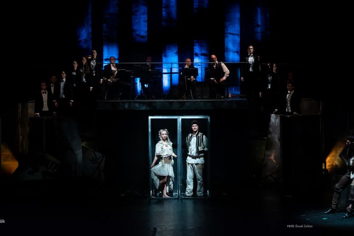 János vitéz Dunaújvárosban