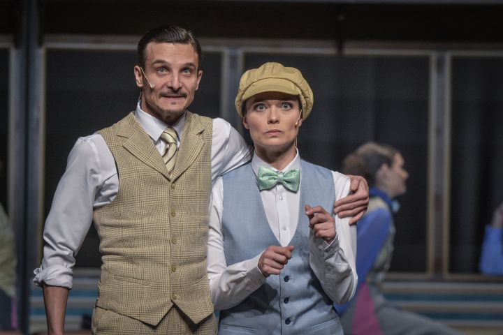 Én és a kisöcsém Tatabányán a Jászai Mari Színházban!