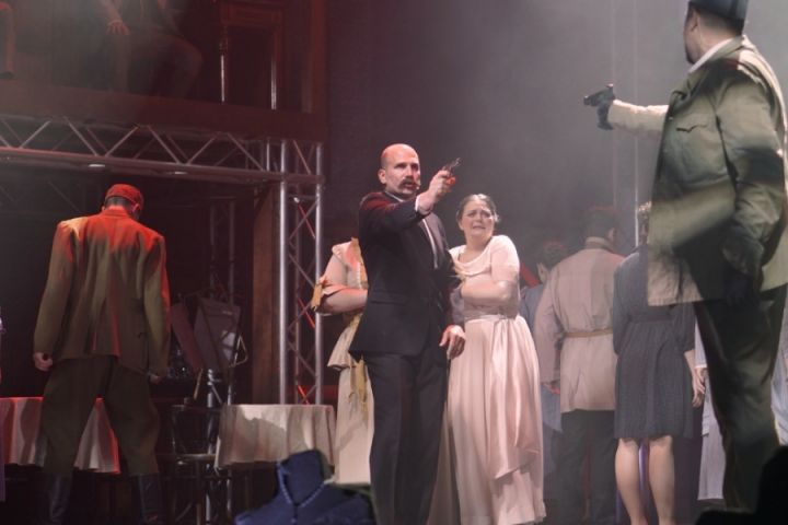 Egy teljes iskola nézte meg a Békéscsabai Jókai Színház Trianon-előadását