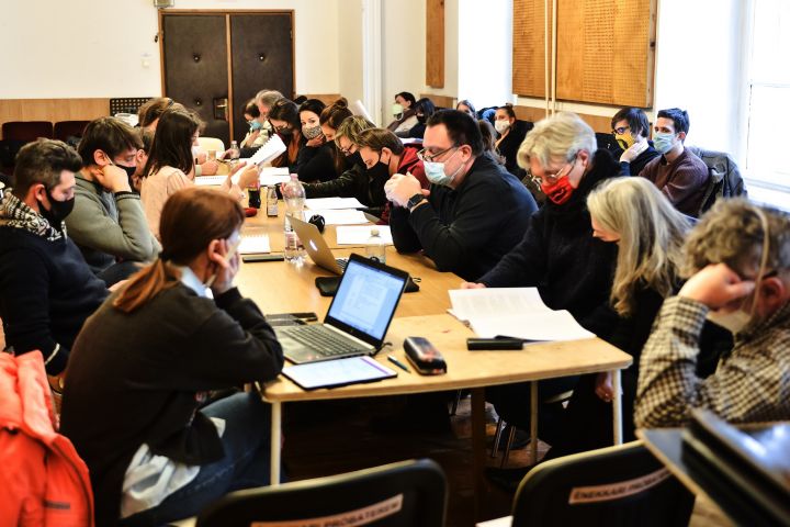 Nem áll le az élet Miskolcon! – a teátrum újabb két próbafolyamatba  kezdett