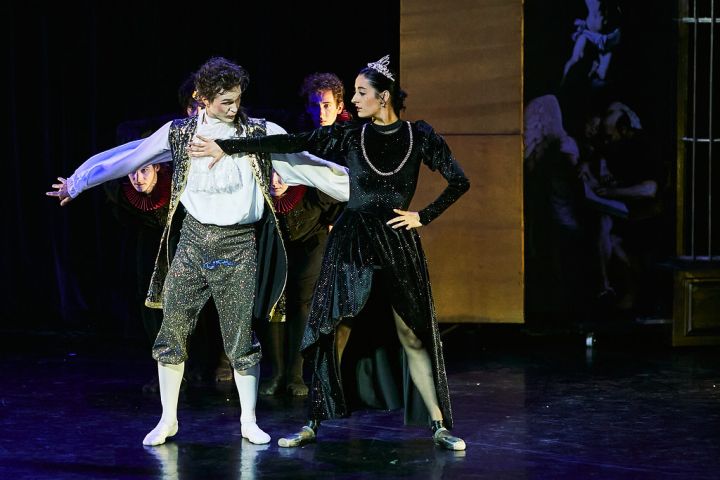 Farinelli: The show must go on