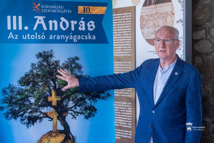 Utóljára rendeznek koronázási szertartásjátékot a Nemzeti Emlékhelyen