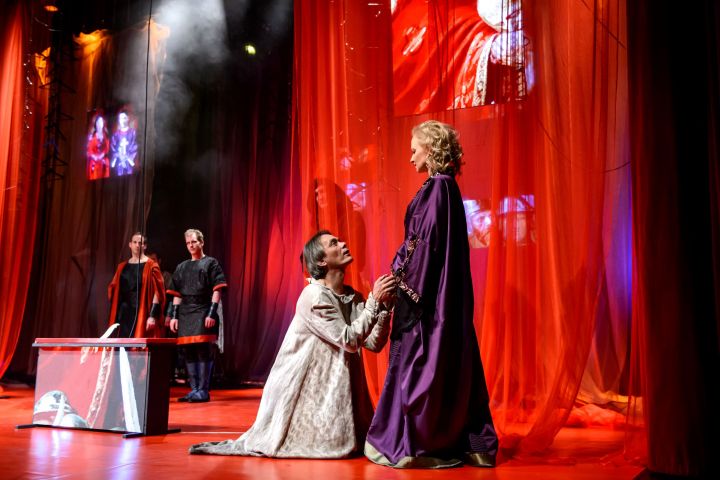 Téboly vagy normalitás?