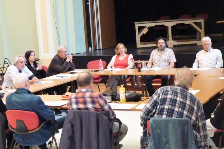 István király színre lép