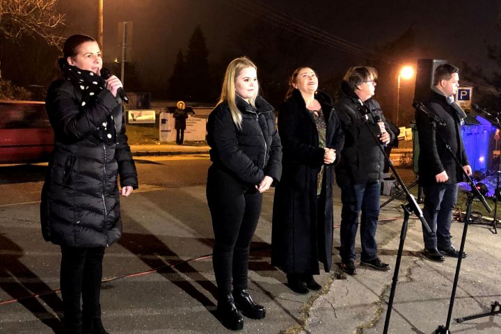 „Idősek otthonainak lakói kérték, mi teljesítjük!” kezdeményezés a Veszprémi Petőfi Színháztól