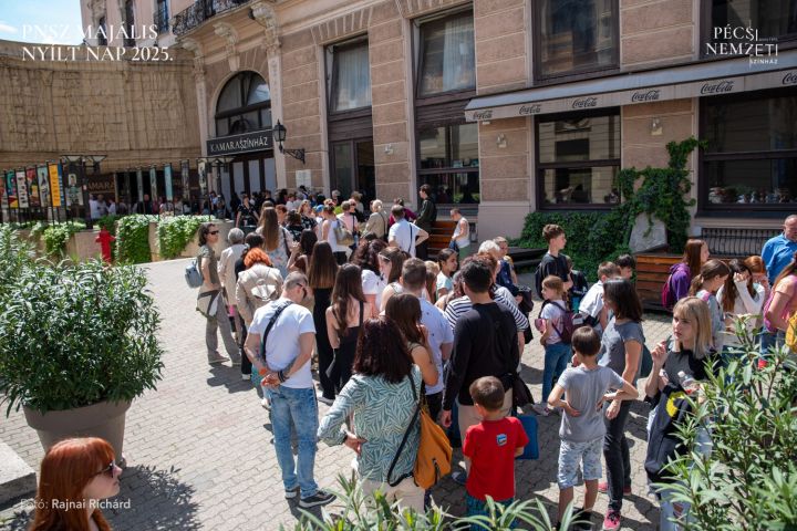 Nagy sikerrel zajlott a PNSZ Majális – Nyílt nap a Színház téren