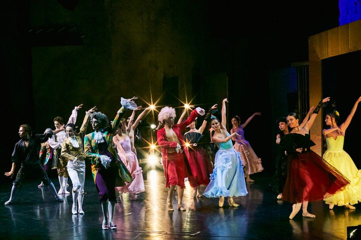 Farinelli: The show must go on