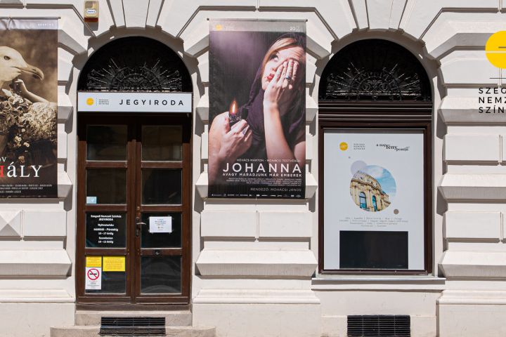 Újra nyitva színházunk jegyirodája