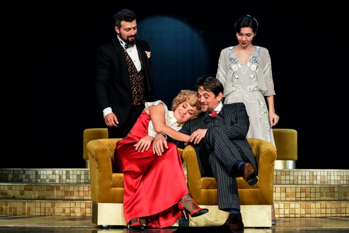 Szerelem, féltékenység és rengeteg humor - látványos revü-operettel indul az évad a Miskolci Nemzeti Színházban