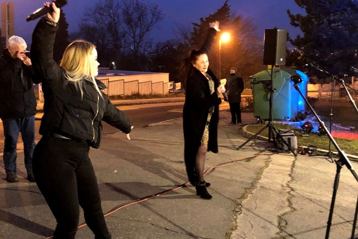 „Idősek otthonainak lakói kérték, mi teljesítjük!” kezdeményezés a Veszprémi Petőfi Színháztól