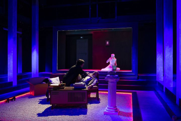 A Móricz Zsigmond Színházban március végén mutatták be Az ajtó című előadást!