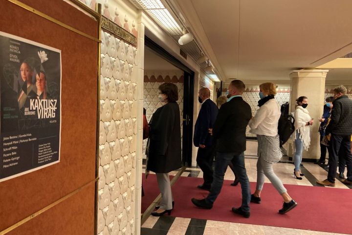 Megkezdtük bérletünkben szereplő előadásaink pótlását!