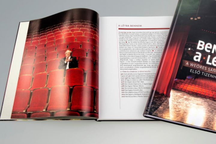 Könyv a Weöres Sándor Színház első tizenhárom évéről