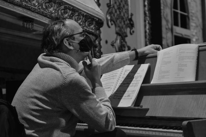 Ez történik a színfalak mögött – a miskolci teátrum mindent megmutat!