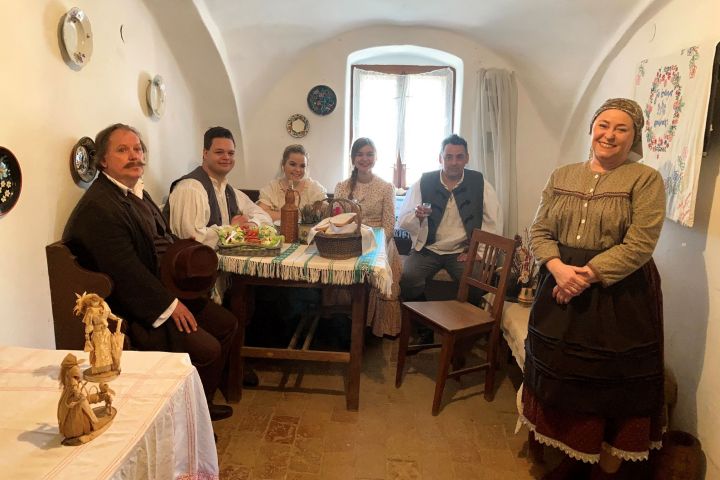 Hogy is volt? Húsvéti múltidézés a Veszprémi Petőfi Színházzal