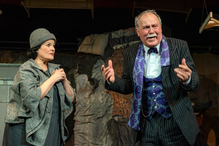 Csiszár Imre rendezésében látható a Máli néni Miskolcon