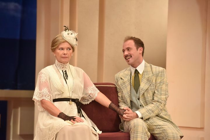 Október 9-én jön A nagymama