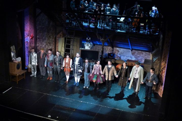 BUÉK!: standing ovation