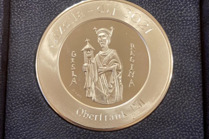 Gizella-díjjal tüntették ki Színházunk igazgatóját, Oberfrank Pált