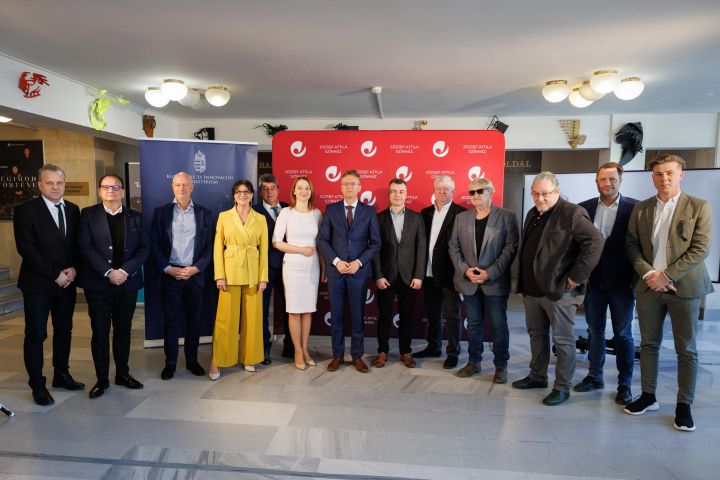 Újabb ötéves színház-finanszírozási megállapodást jelentett be Hankó Balázs kulturális és innovációs miniszter - Legalább 15 százalékkal emelkedik a közös fenntartású színházak támogatása
