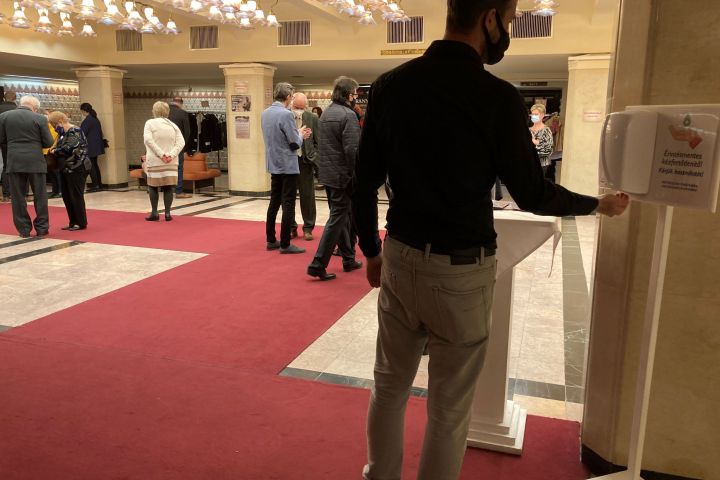 Megkezdtük bérletünkben szereplő előadásaink pótlását!