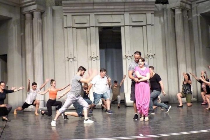 Nagy bál készül a Savoyban