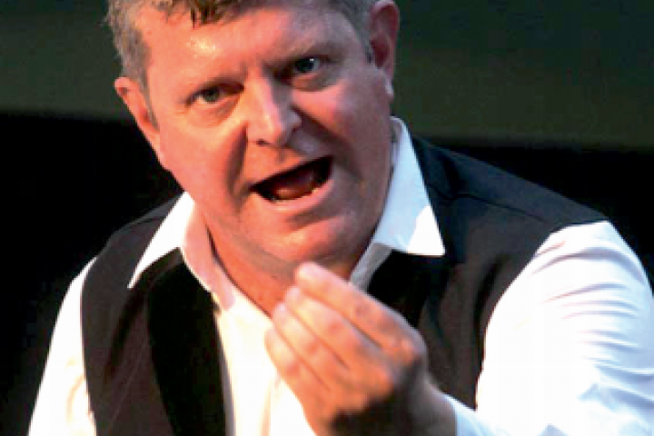 A helység kalapácsa a Déryné programban