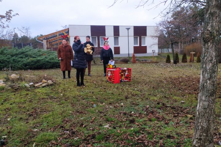 A Fenyveserdő Gyermekotthon lakóit leptük meg Mikulás alkalmából