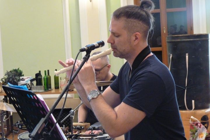 Ördögölő Józsiás: itt a zenekar!