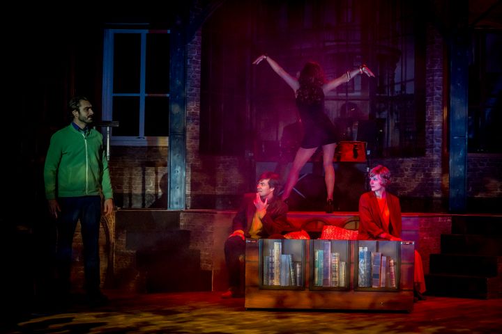 Közönségsikerként debütált Woody Allen filmjének adaptációja a Kamaraszínházban