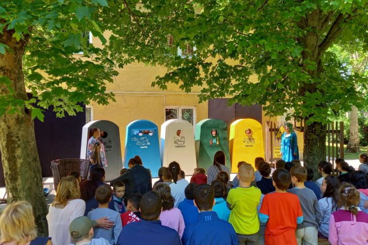 34 intézmény, közel 3000 ifjú néző: „Maradj az óvodában, iskolában, majd mi megyünk!” programsorozatunk