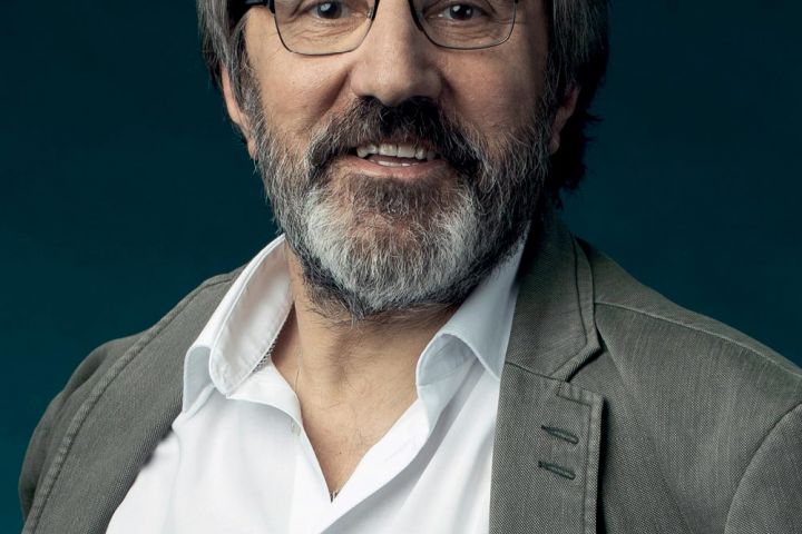 Vargabetűk Eperjes Károllyal