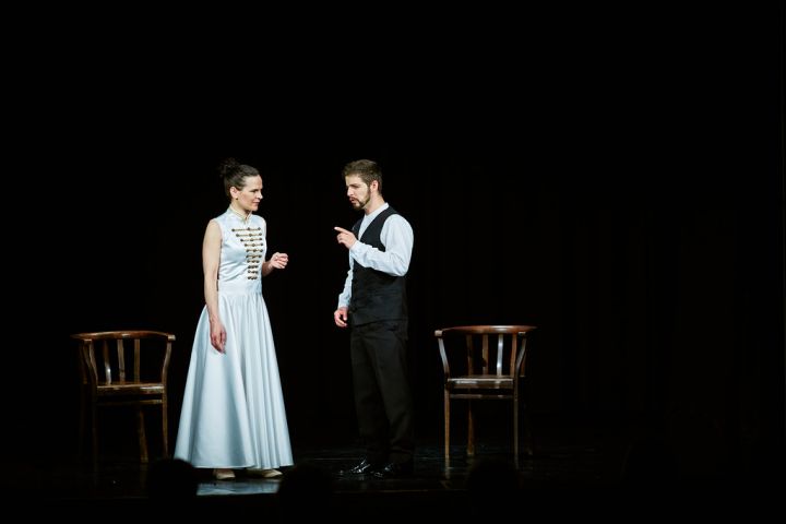 Az előadást Sopronban, Esztergomban is láthatták a nézők. Országjárásra készülnek vele