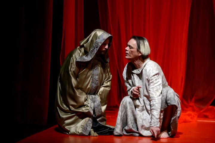 Téboly vagy normalitás?