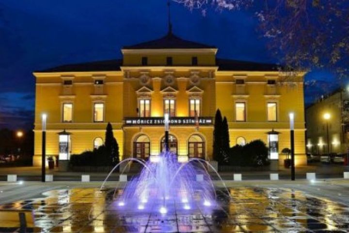 Októberi előadások a Móricz Zsigmond Színházban