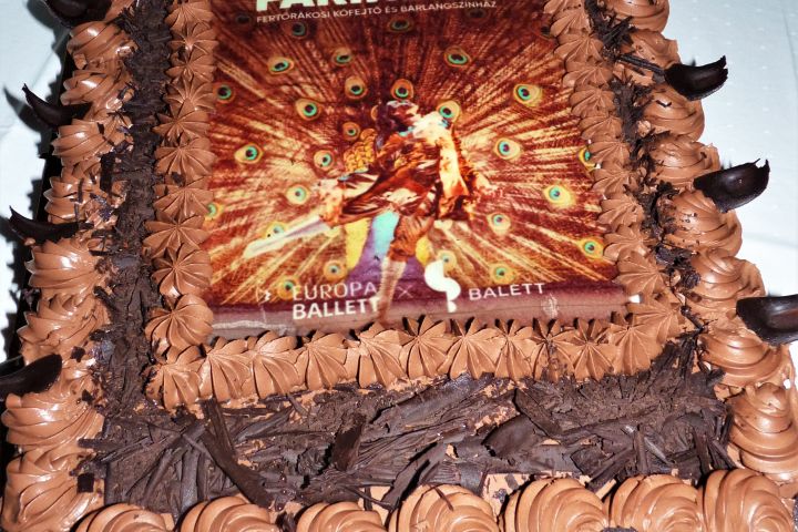 Farinelli: The show must go on