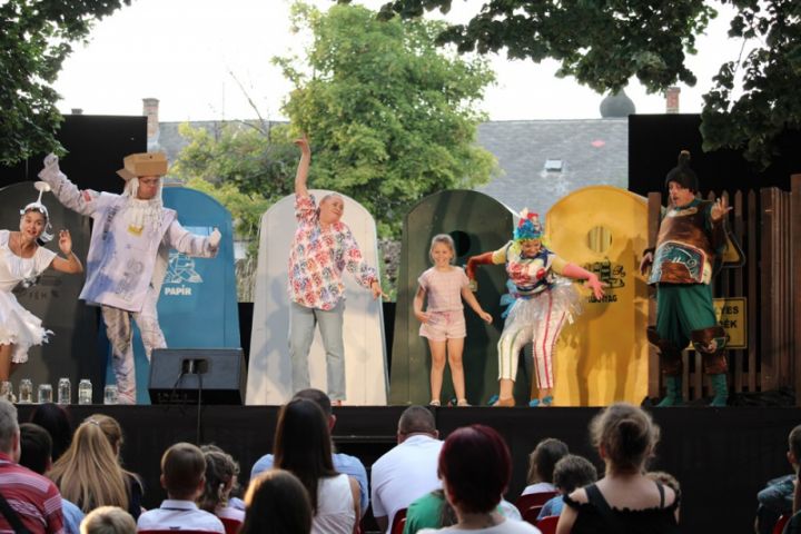 Elindultak előadásaink a Vörösberény Kolostorban és a Kerényi Imre Kult-Magtárban!