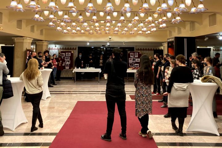 Bródy Sándor: A tanítónő zártkapus főpróbája a Veszprémi Petőfi Színházban