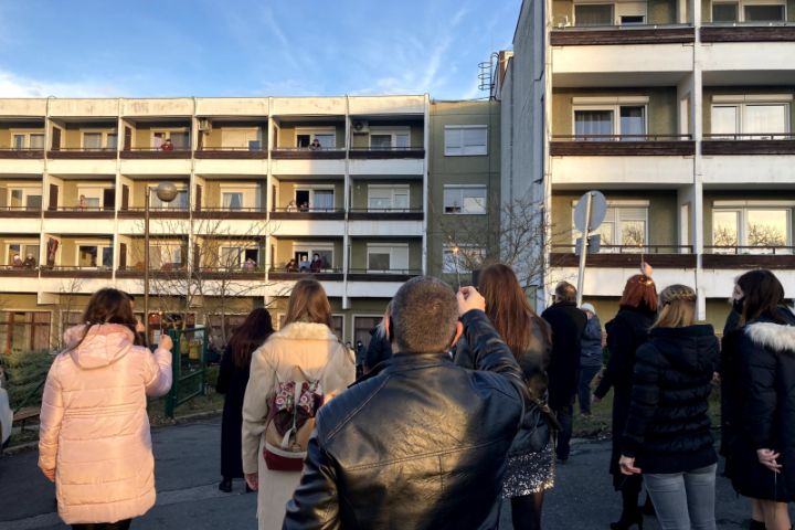 „Jót tenni jó Veszprémben!”: Átadtuk karácsonyi ajándékunkat a Völgyikút Idősek Otthona lakóinak