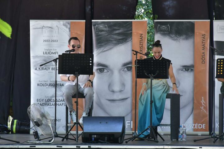 A Szolnoki Szigligeti Színház 2021/2022-es évadáról