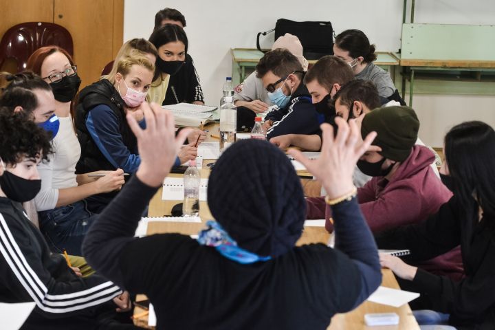 Nem áll le az élet Miskolcon! – a teátrum újabb két próbafolyamatba  kezdett