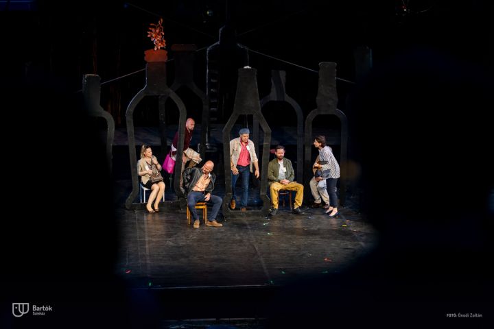 A nyári fesztiválmeghívások sorát a Szentendrei Skanzenben kezdte a Bartók Kamaraszínház