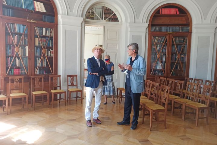 Jelmezekbe kódolt információk - Kosztümkiállítás a fehévárcsurgói Károlyi Kastélyban