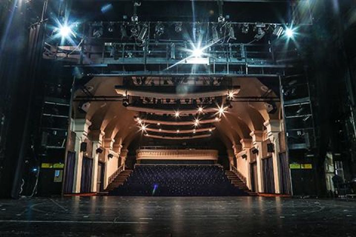 Crespo Rodrigo levele a Jászai Mari Színháznak