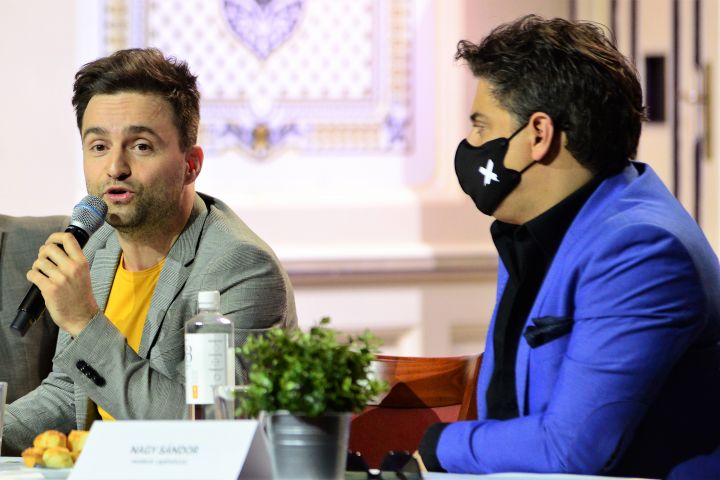 Szente Vajk,a Legénybúcsú írója és Nagy Sándor, az új, koprodukcióban megvalósuló változat rendezője