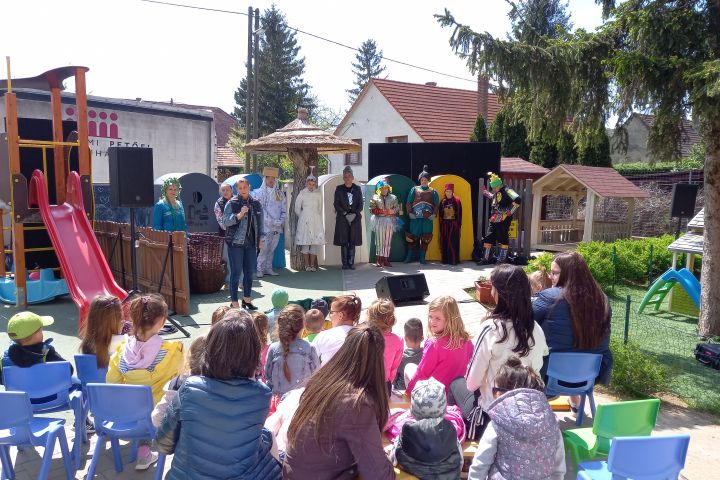 Elindult „Maradj az óvodában, iskolában, majd mi megyünk!” programsorozatunk