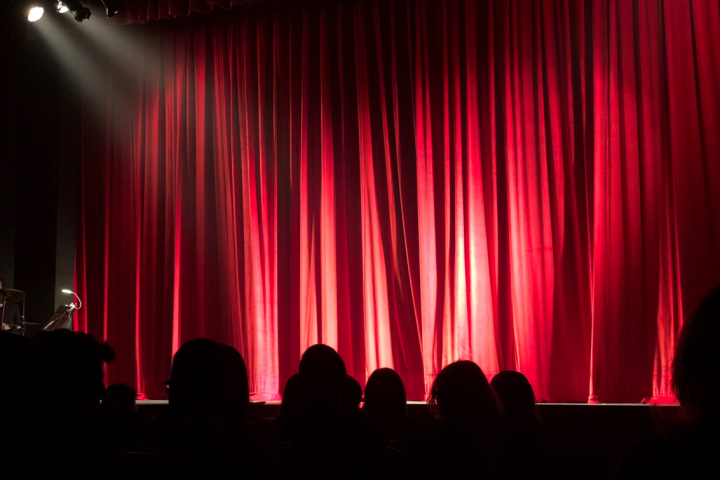 A. SZINHAZI VILAGNAP