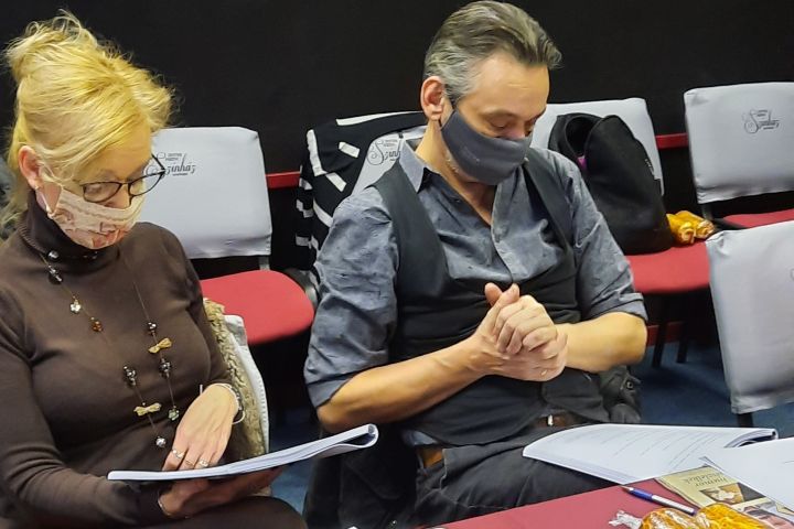 Az Énekes madár dalolni készül